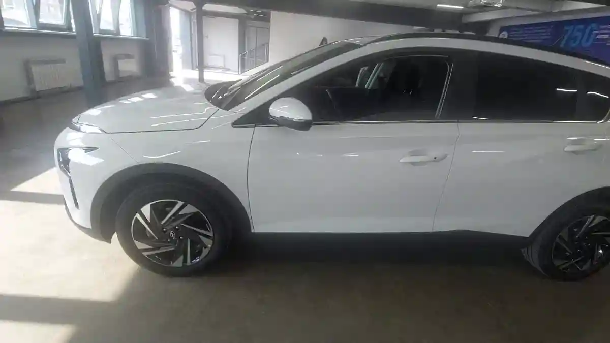 Hyundai Bayon 2023 года за 8 900 000 тг. в Астана