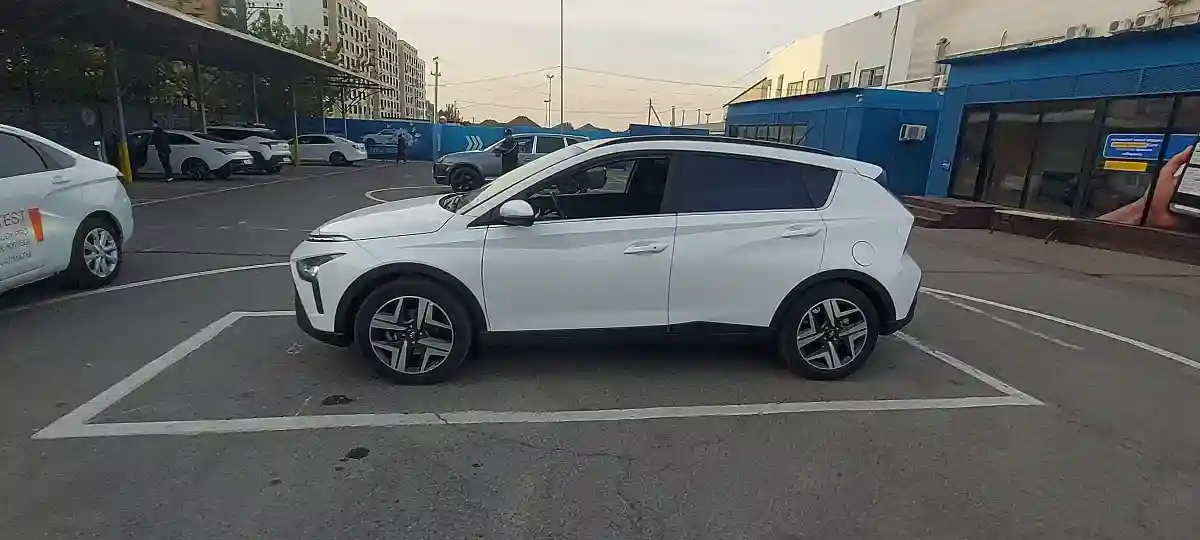 Hyundai Bayon 2023 года за 8 500 000 тг. в Алматы