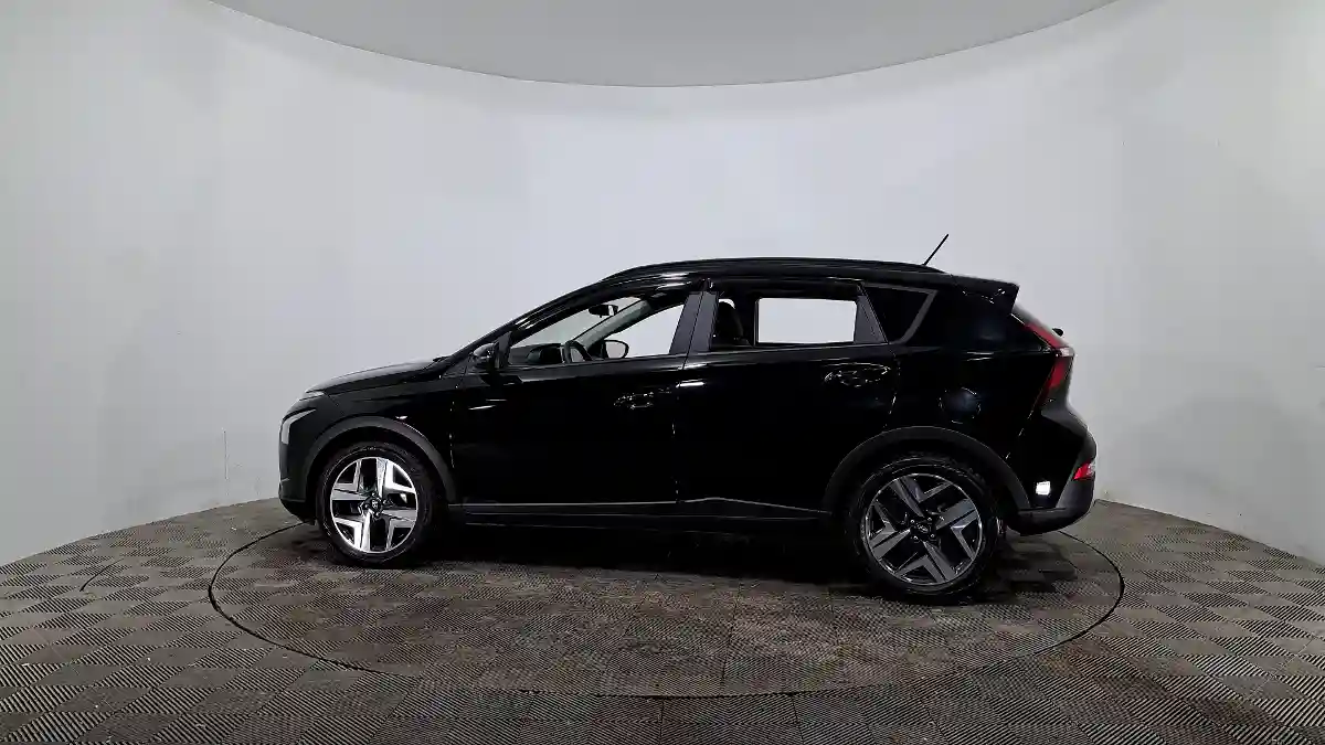 Hyundai Bayon 2023 года за 8 590 000 тг. в Астана