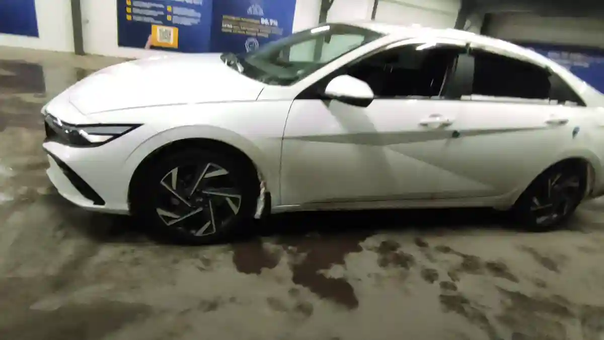 Hyundai Elantra 2024 года за 9 500 000 тг. в Астана