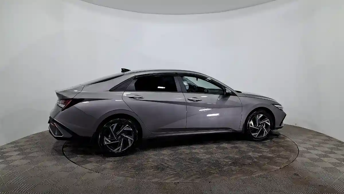 Hyundai Elantra 2025 года за 10 690 000 тг. в Астана