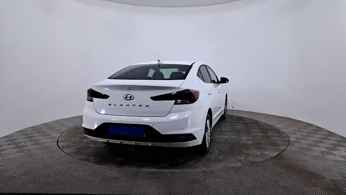 Hyundai Elantra 2020 года за 8 700 000 тг. в Астана