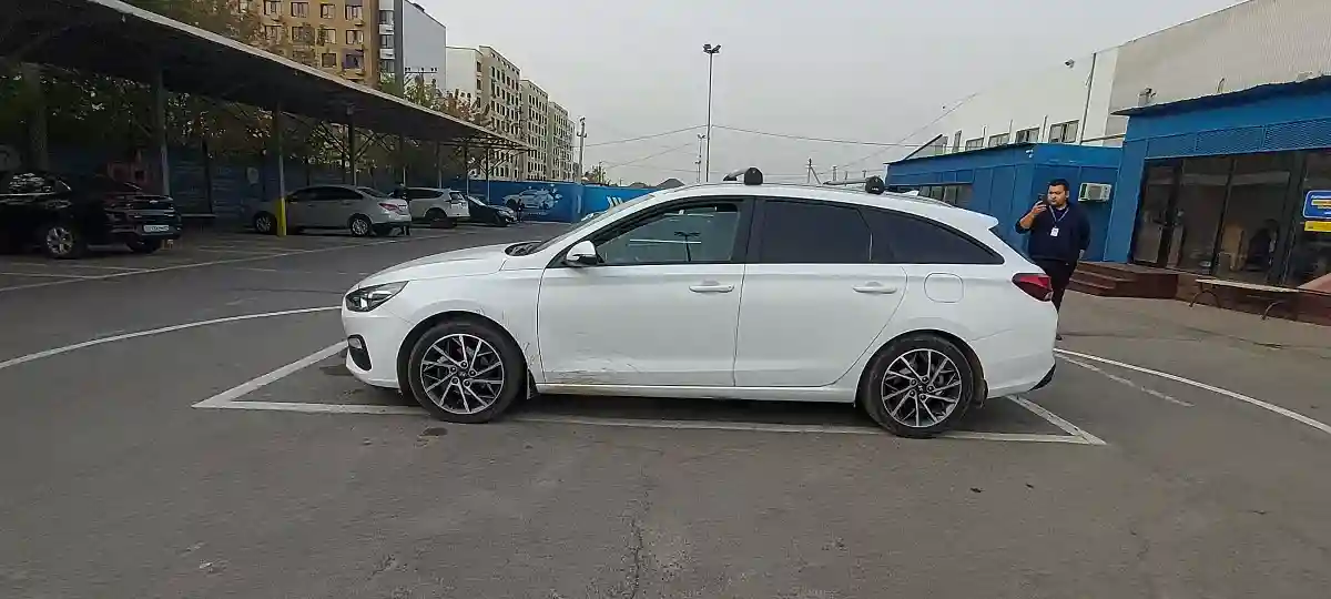 Hyundai i30 2022 года за 9 500 000 тг. в Алматы