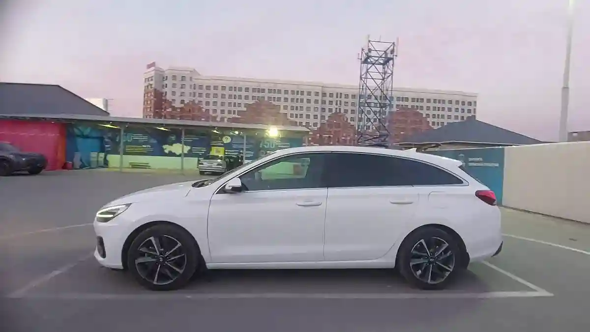 Hyundai i30 2023 года за 10 000 000 тг. в Шымкент