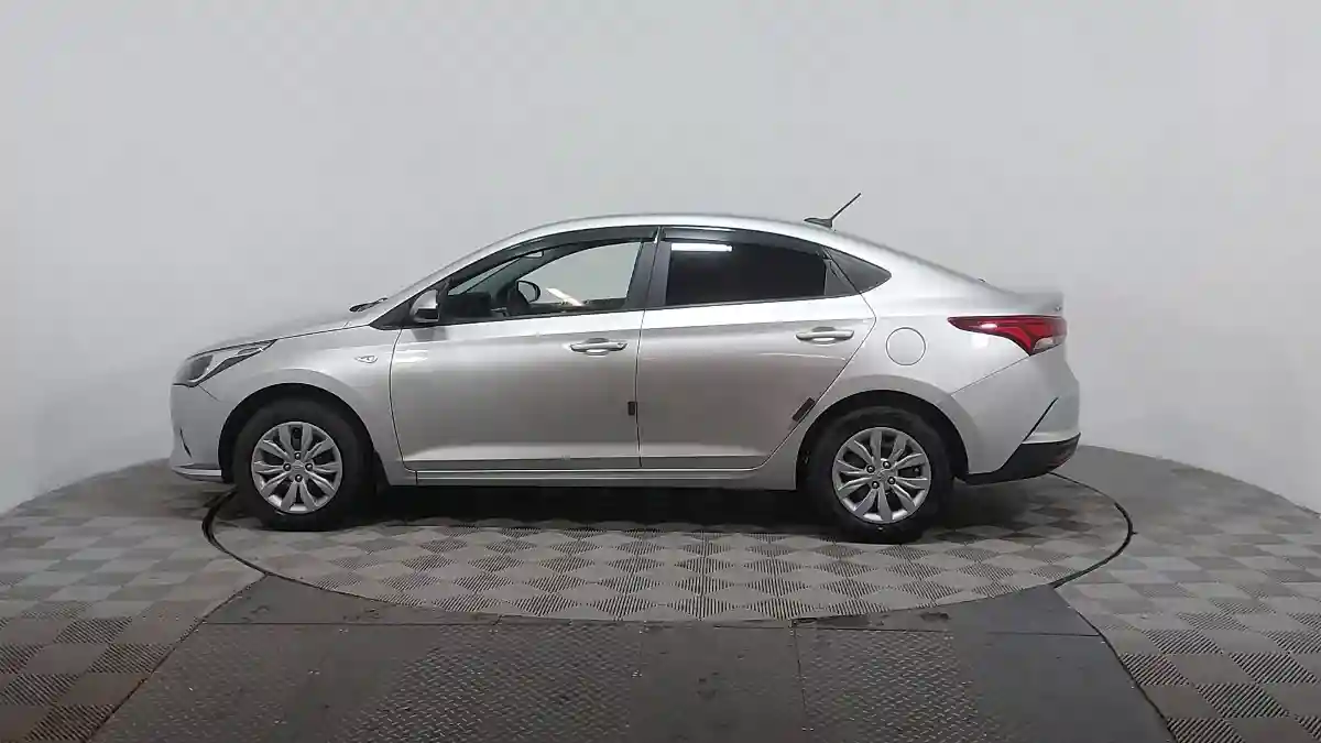 Hyundai Accent 2021 года за 5 300 000 тг. в Астана