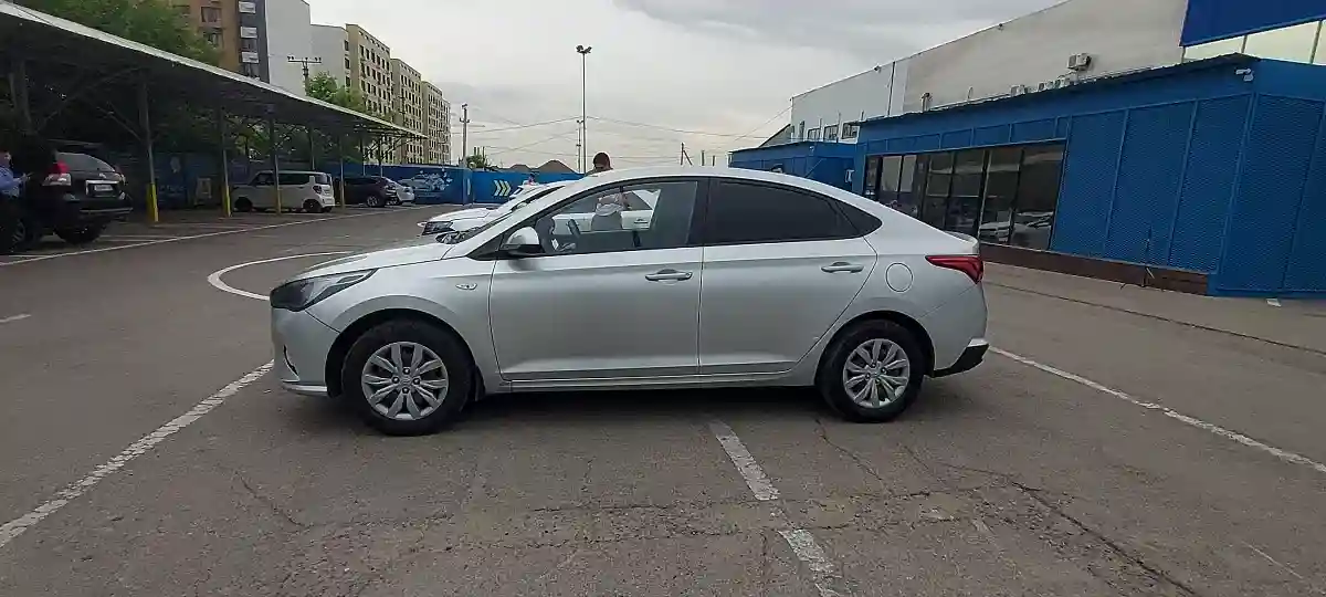 Hyundai Accent 2021 года за 5 900 000 тг. в Алматы