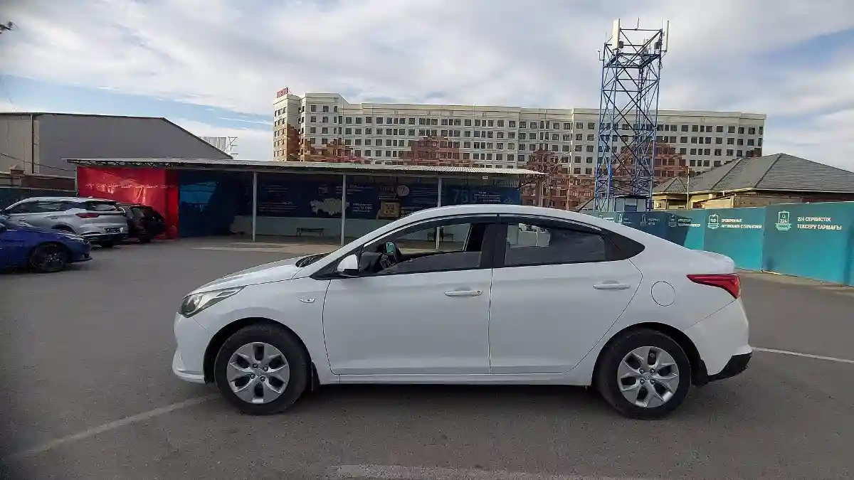 Hyundai Accent 2022 года за 5 500 000 тг. в Шымкент