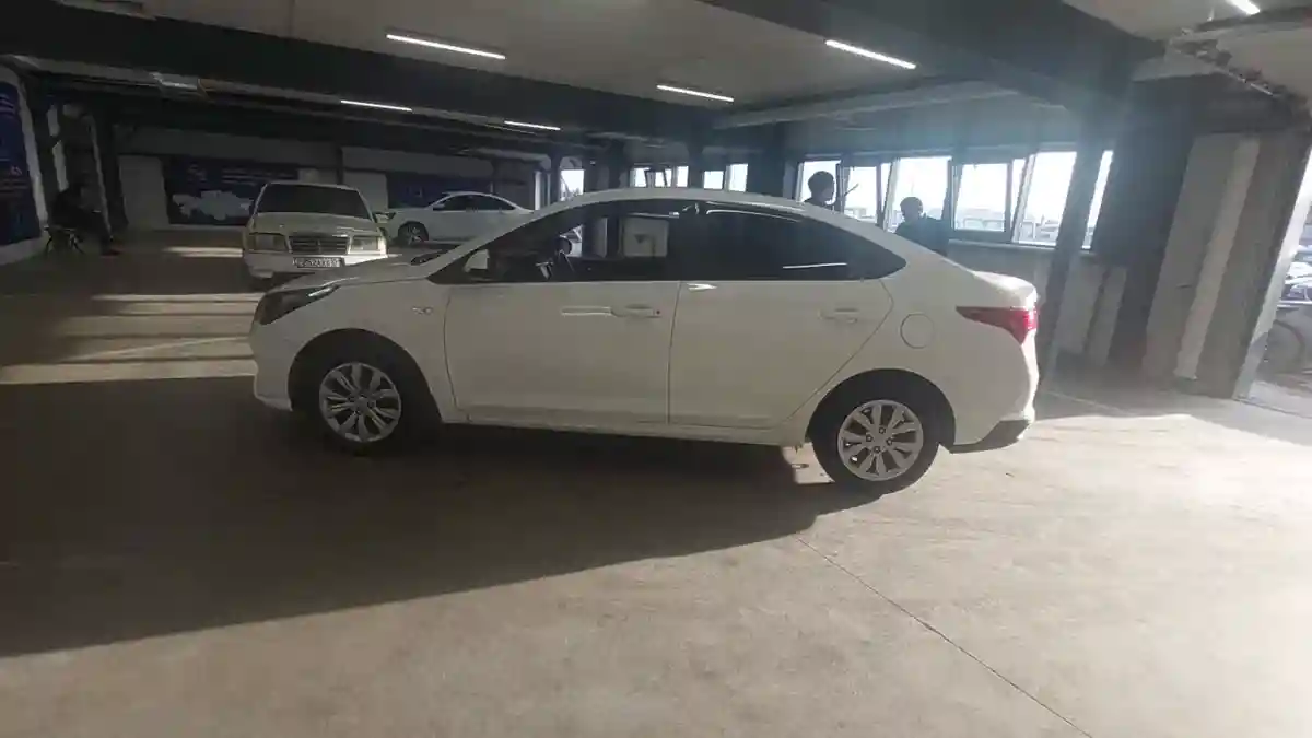 Hyundai Accent 2021 года за 7 500 000 тг. в Астана