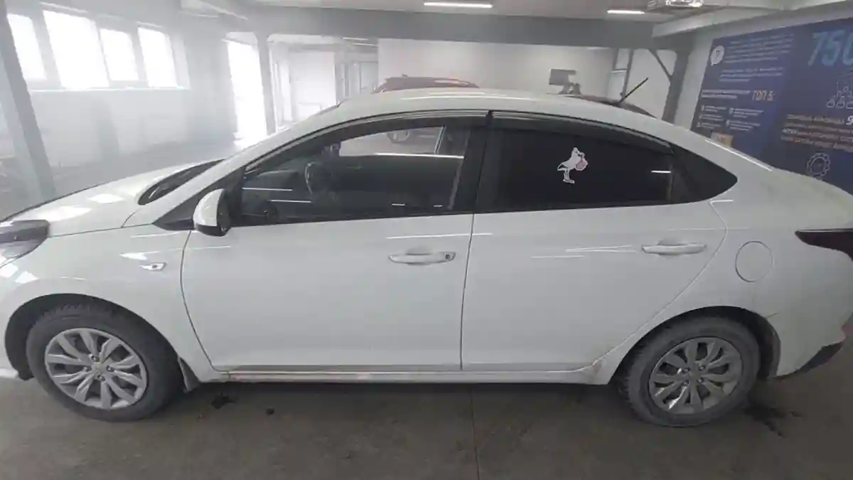 Hyundai Accent 2020 года за 6 500 000 тг. в Астана