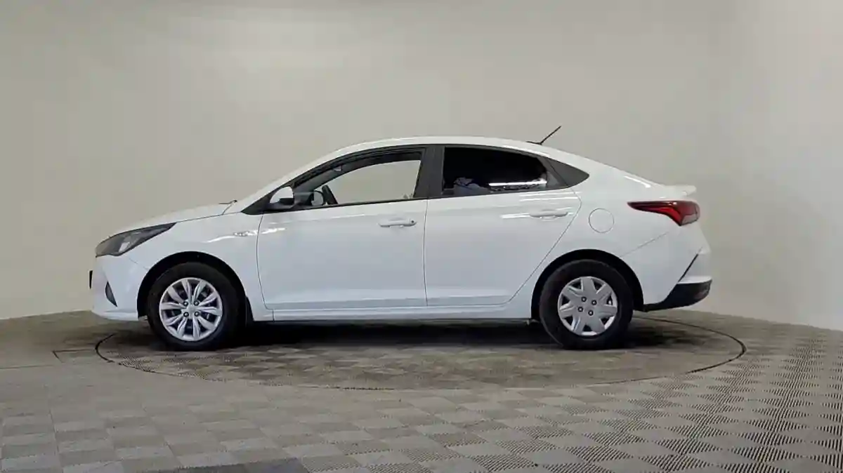 Hyundai Accent 2021 года за 7 360 000 тг. в Алматы