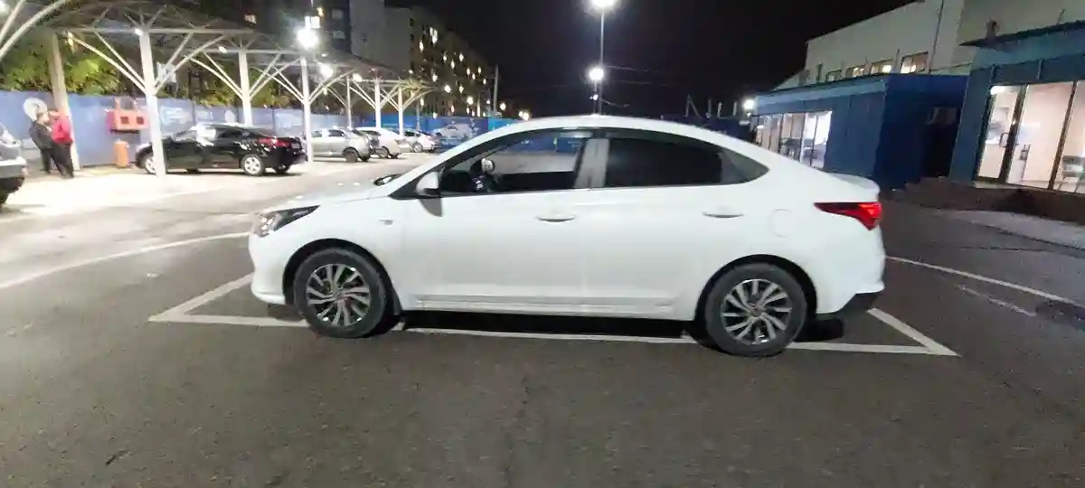 Hyundai Accent 2021 года за 7 000 000 тг. в Алматы