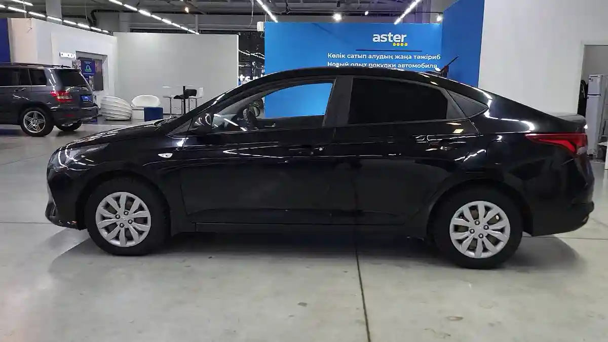 Hyundai Accent 2021 года за 6 190 000 тг. в Усть-Каменогорск