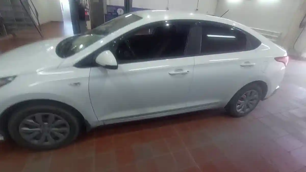 Hyundai Accent 2021 года за 7 500 000 тг. в Астана