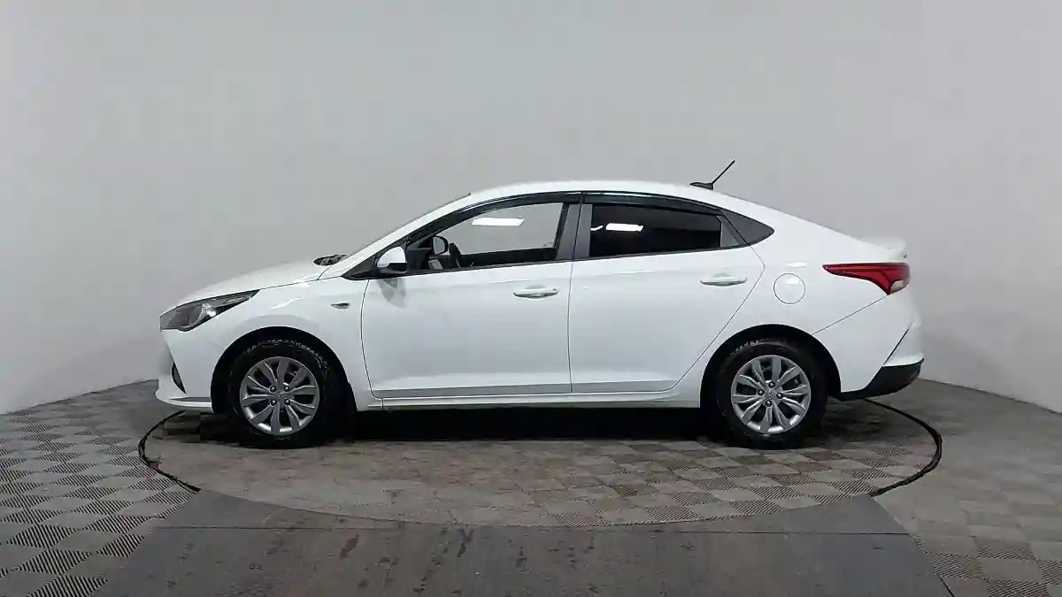 Hyundai Accent 2021 года за 8 090 000 тг. в Астана