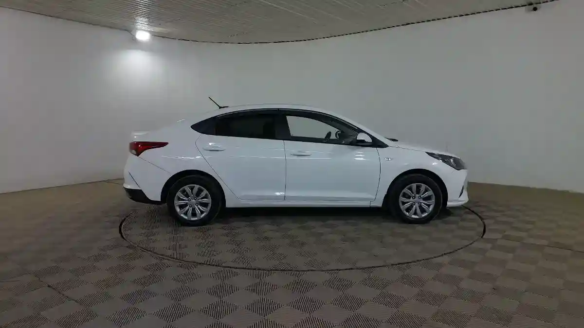 Hyundai Accent 2022 года за 6 790 000 тг. в Шымкент