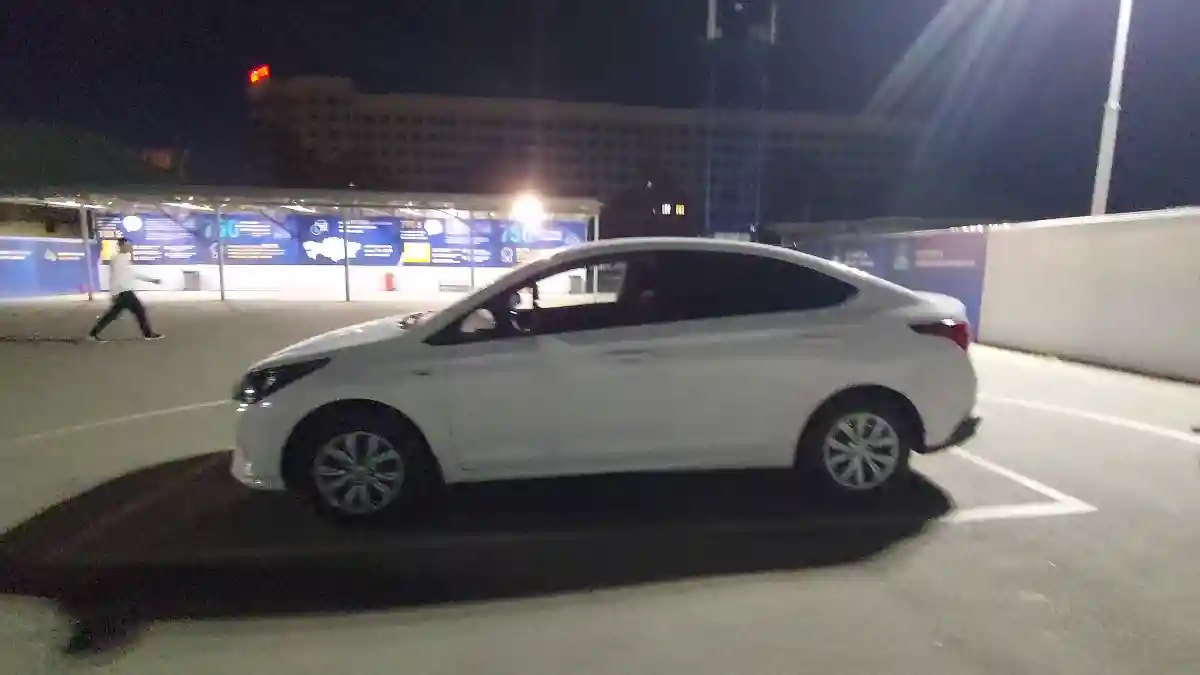 Hyundai Accent 2021 года за 7 990 000 тг. в Шымкент