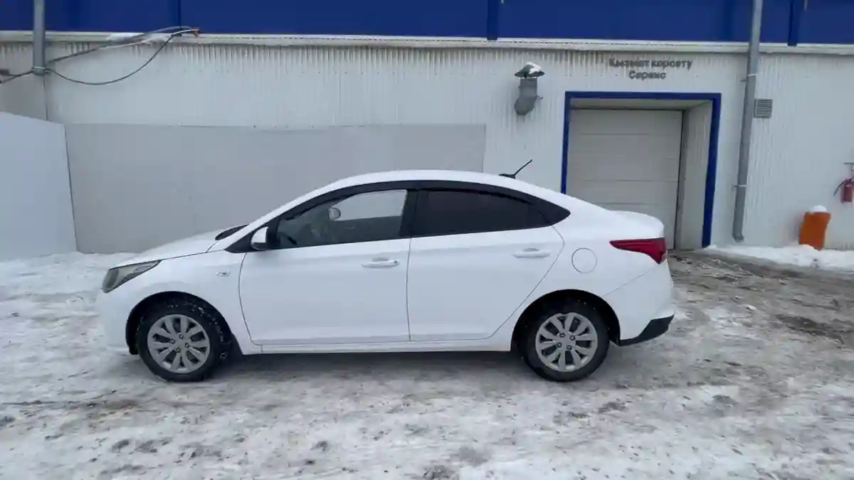 Hyundai Accent 2021 года за 7 800 000 тг. в Уральск