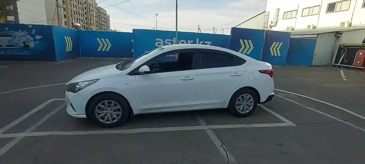 Hyundai Accent 2022 года за 8 000 000 тг. в Алматы