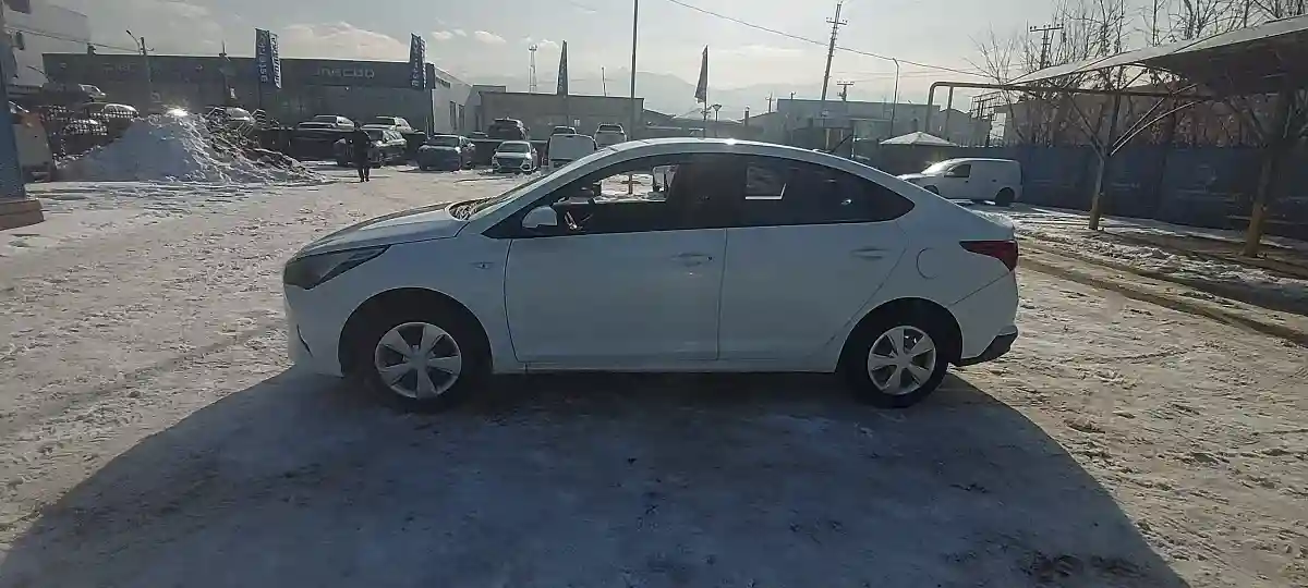 Hyundai Accent 2022 года за 7 500 000 тг. в Алматы