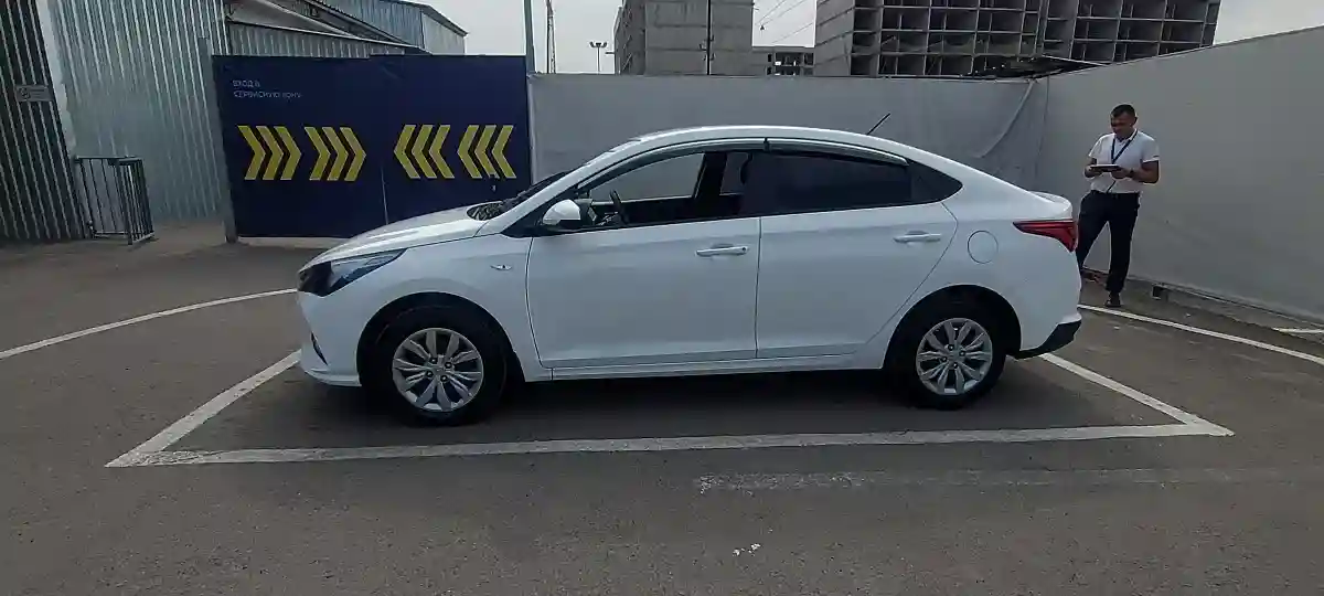 Hyundai Accent 2023 года за 9 000 000 тг. в Алматы