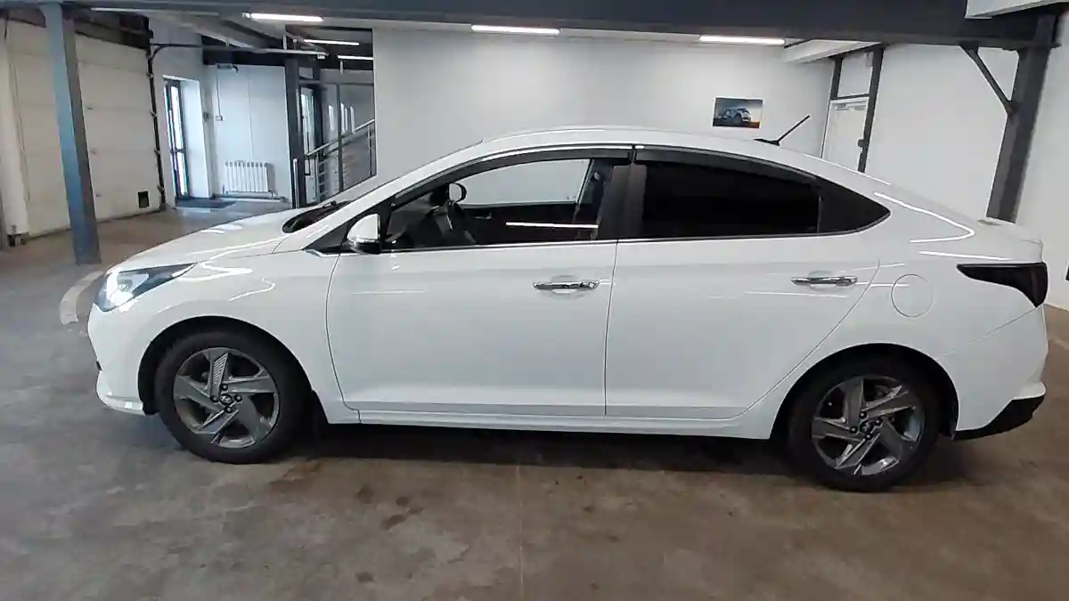 Hyundai Accent 2020 года за 9 300 000 тг. в Астана