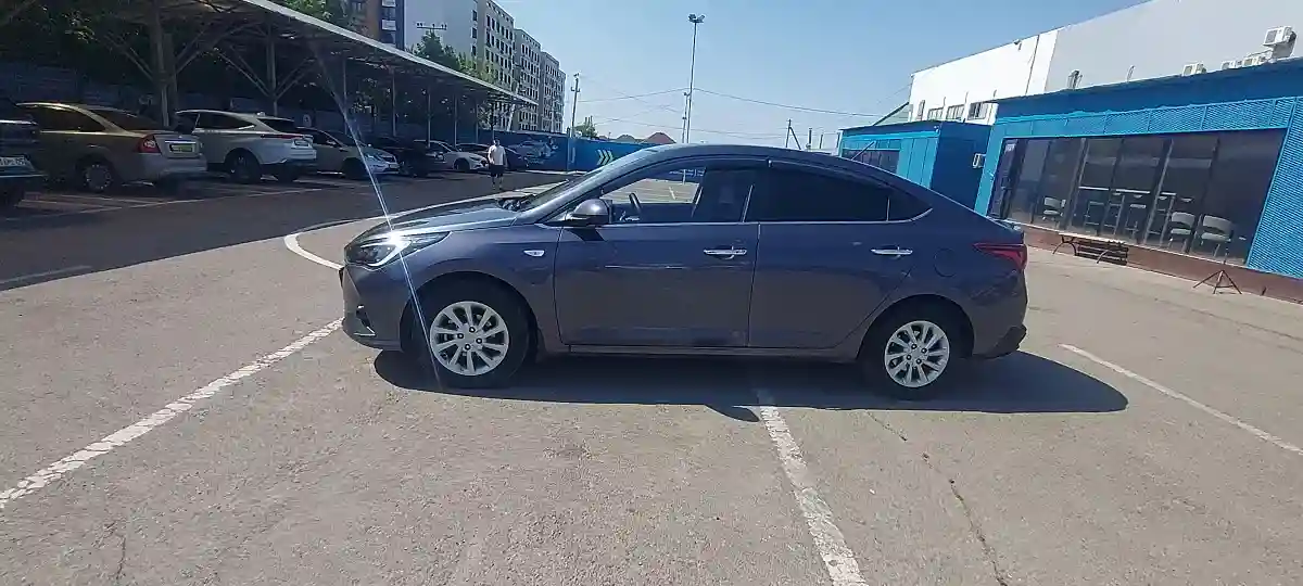 Hyundai Accent 2021 года за 8 000 000 тг. в Алматы