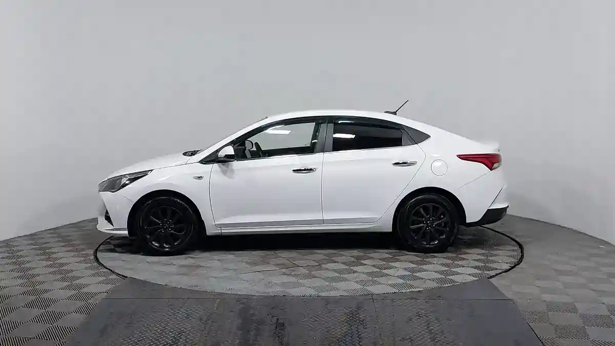 Hyundai Accent 2021 года за 8 250 000 тг. в Астана