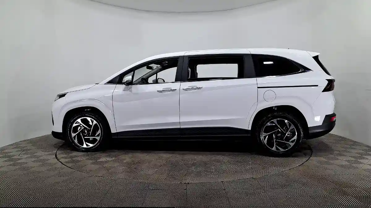 Hyundai Custin 2024 года за 13 490 000 тг. в Астана