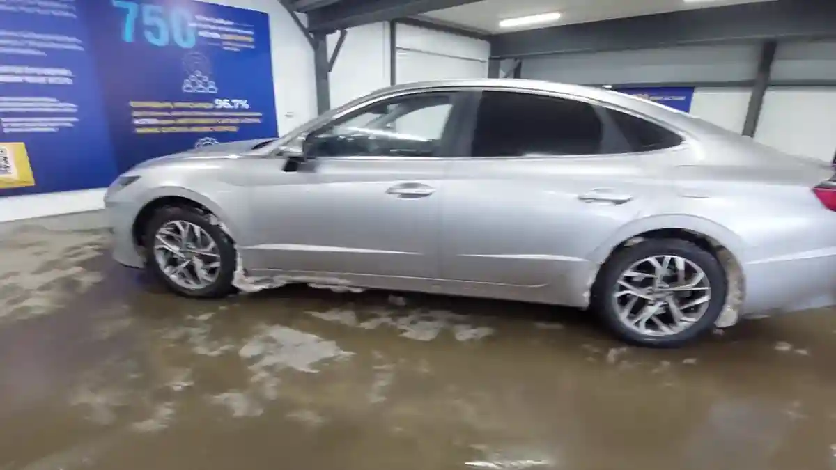 Hyundai Sonata 2020 года за 11 000 000 тг. в Астана