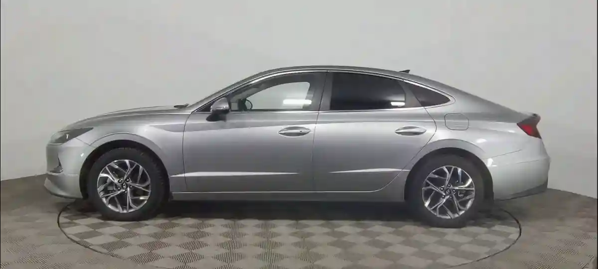 Hyundai Sonata 2021 года за 13 298 000 тг. в Караганда