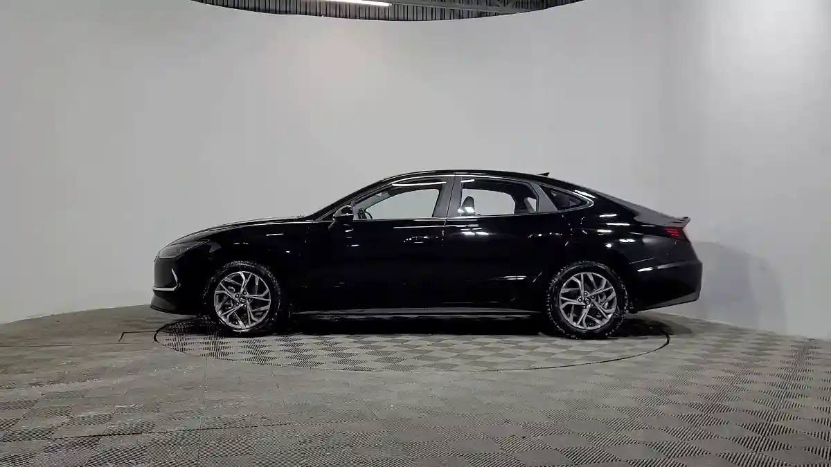Hyundai Sonata 2022 года за 12 190 000 тг. в Алматы