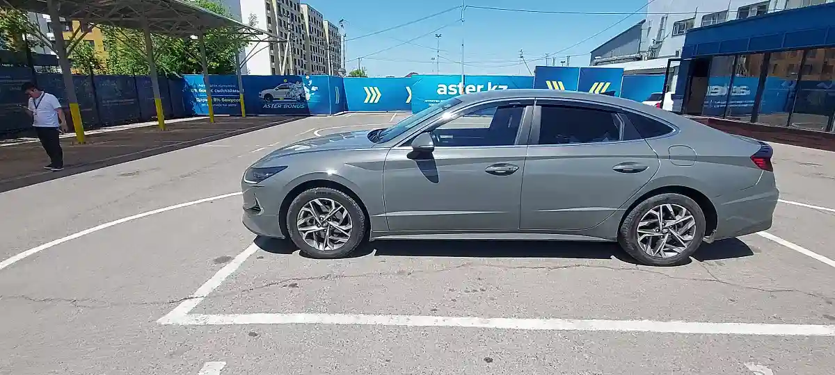 Hyundai Sonata 2022 года за 13 500 000 тг. в Алматы