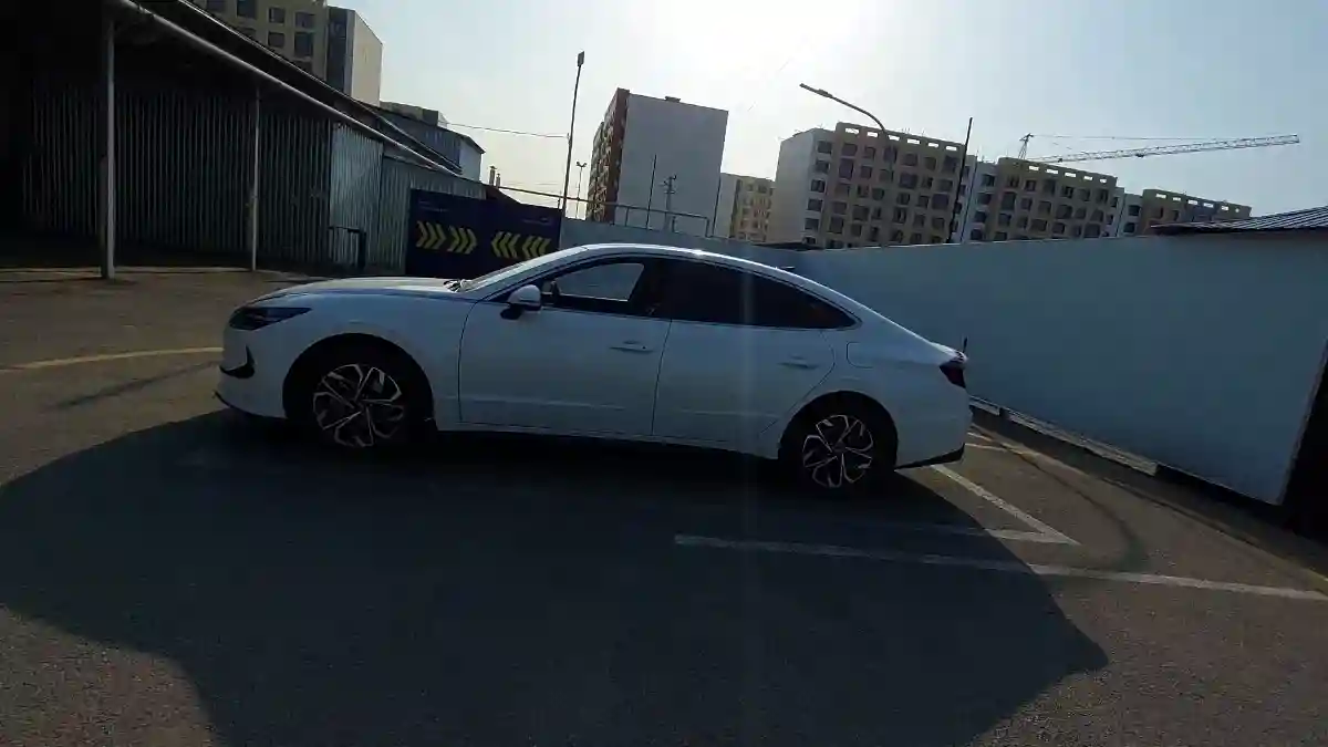 Hyundai Sonata 2022 года за 16 000 000 тг. в Алматы