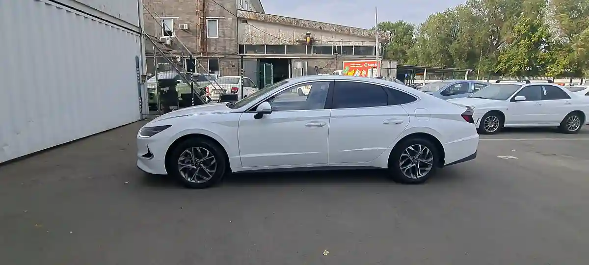 Hyundai Sonata 2022 года за 11 390 000 тг. в Алматы