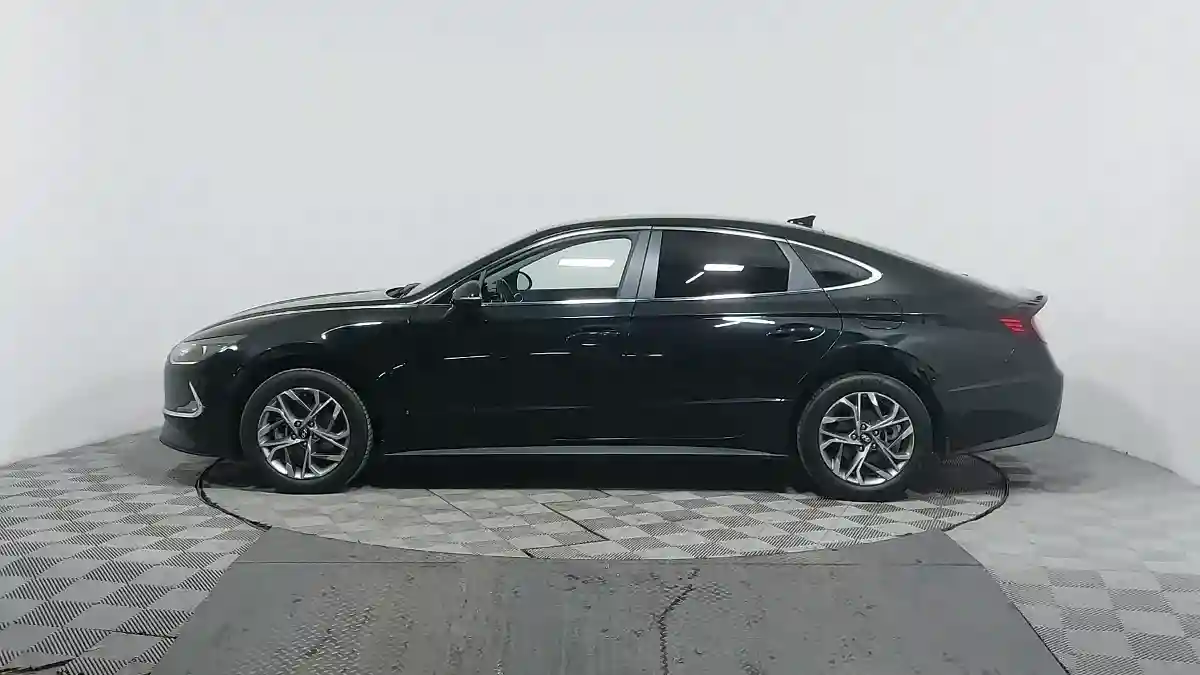 Hyundai Sonata 2022 года за 11 750 000 тг. в Астана