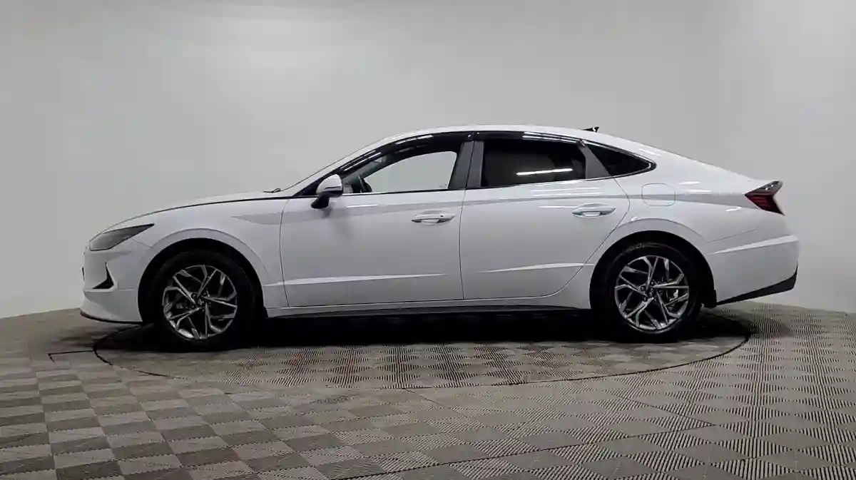 Hyundai Sonata 2023 года за 12 390 000 тг. в Алматы