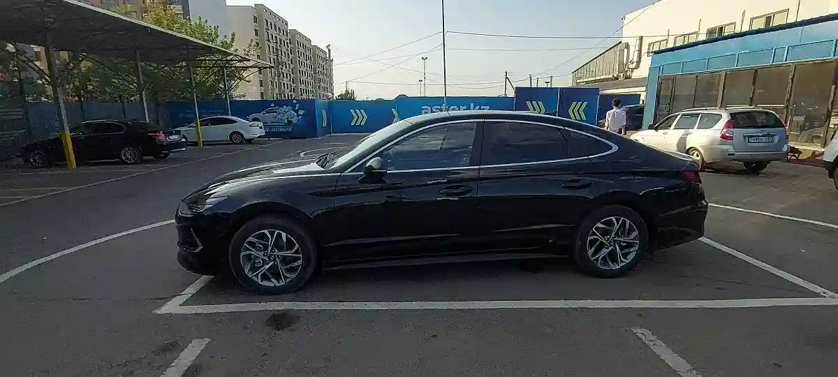 Hyundai Sonata 2023 года за 11 800 000 тг. в Алматы