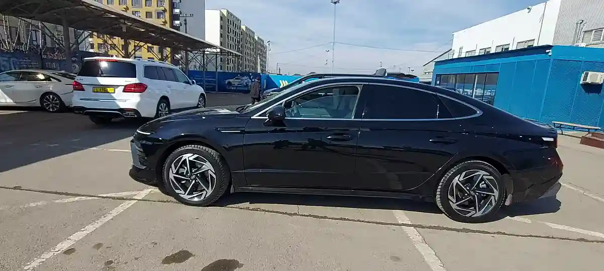 Hyundai Sonata 2023 года за 14 700 000 тг. в Алматы