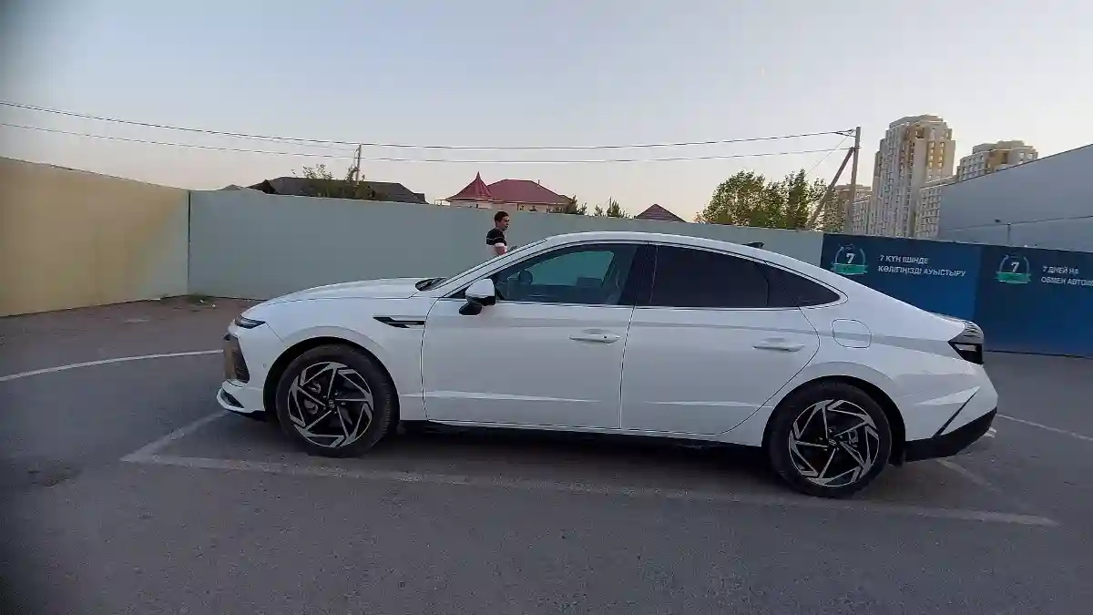 Hyundai Sonata 2023 года за 17 200 000 тг. в Шымкент