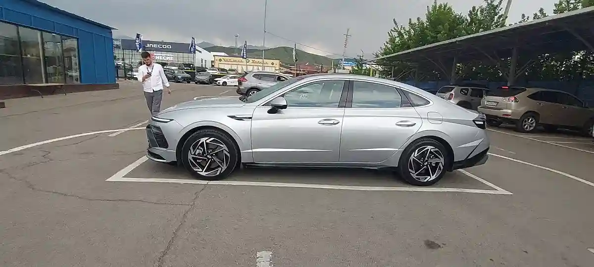 Hyundai Sonata 2023 года за 17 000 000 тг. в Алматы