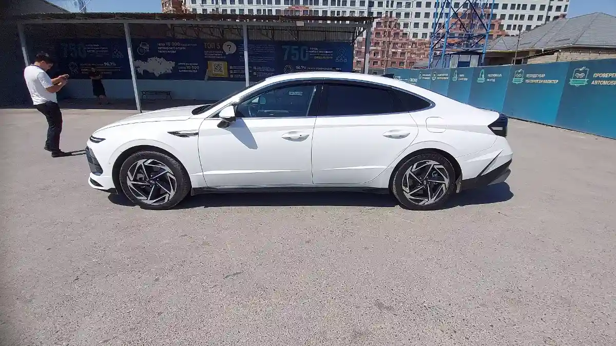 Hyundai Sonata 2023 года за 18 000 000 тг. в Шымкент