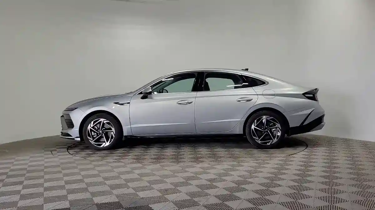 Hyundai Sonata 2023 года за 17 200 000 тг. в Алматы
