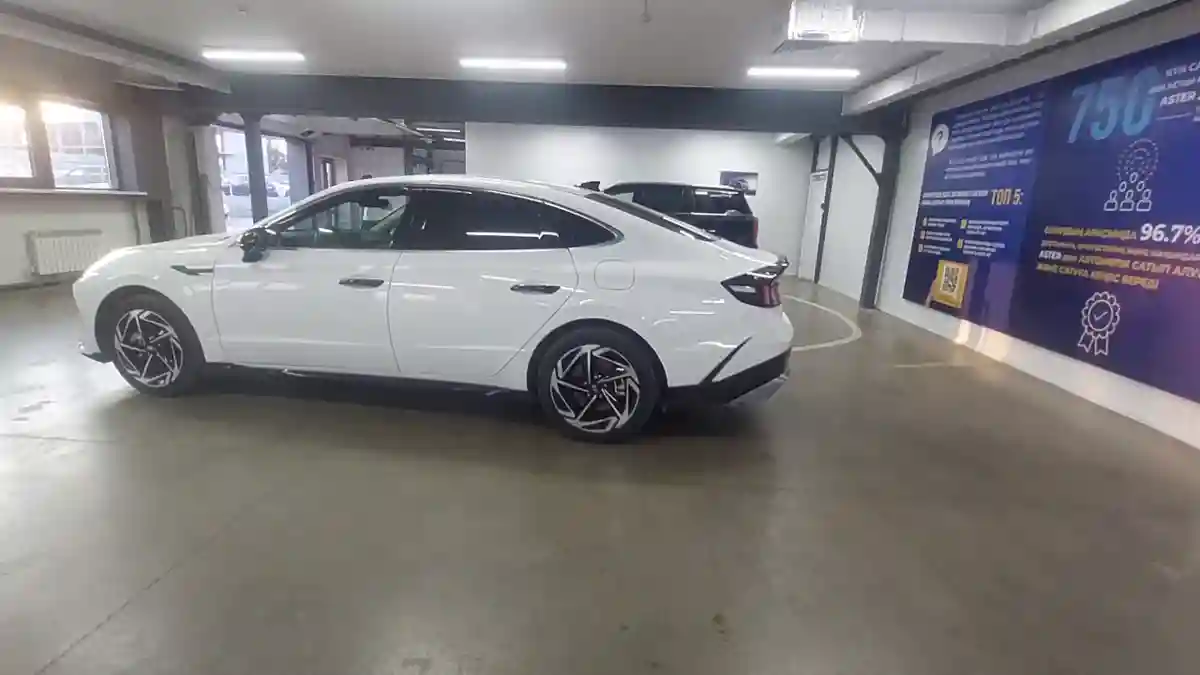 Hyundai Sonata 2024 года за 18 000 000 тг. в Астана