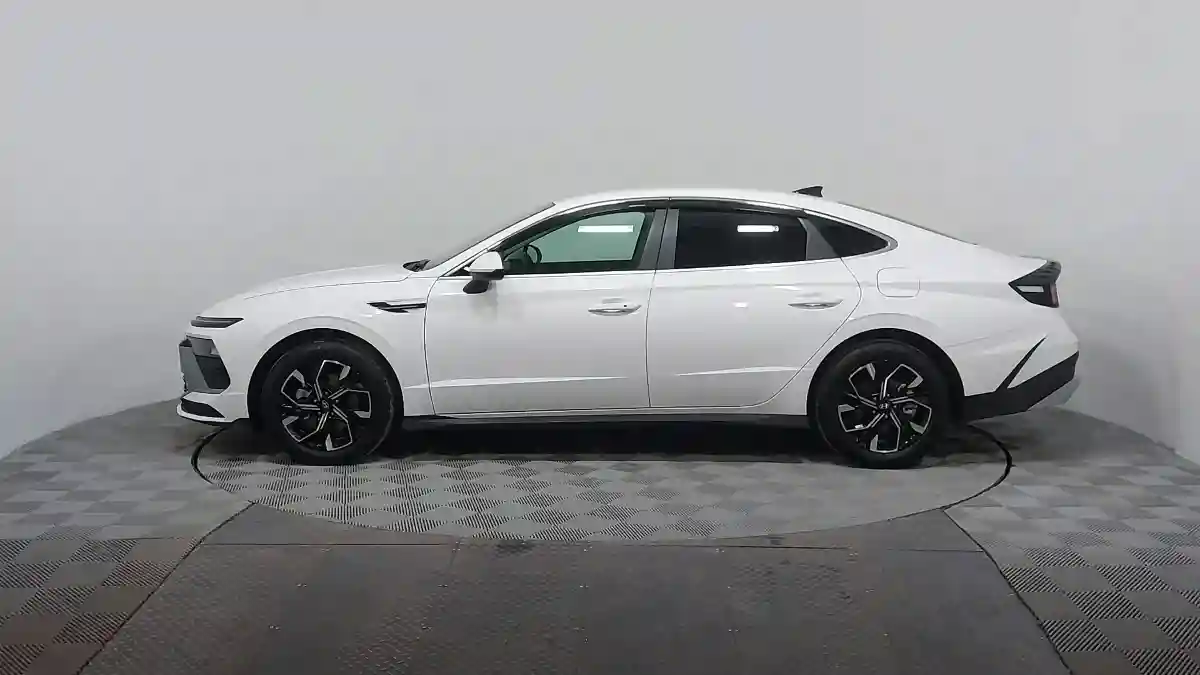 Hyundai Sonata 2024 года за 14 950 000 тг. в Астана