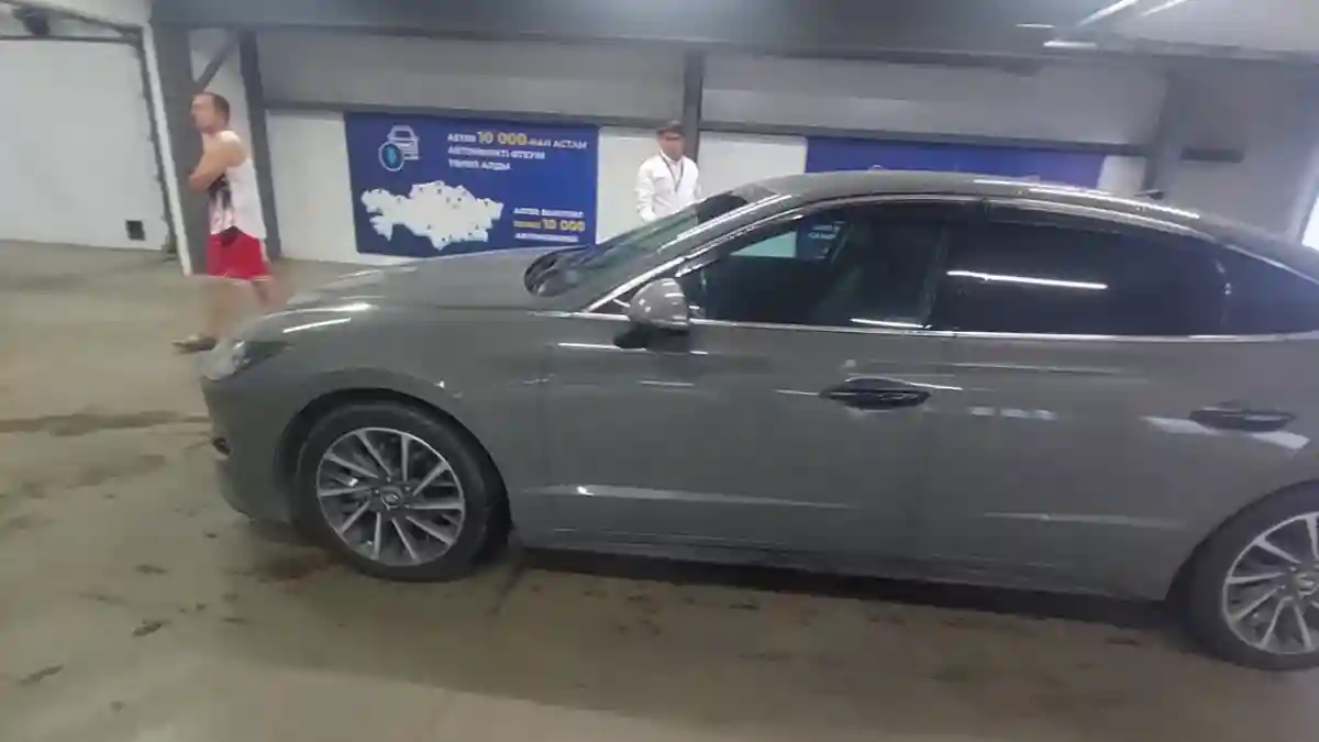 Hyundai Sonata 2020 года за 12 500 000 тг. в Астана