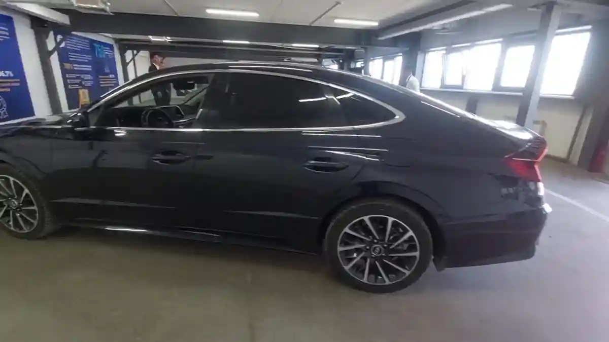 Hyundai Sonata 2020 года за 11 000 000 тг. в Астана