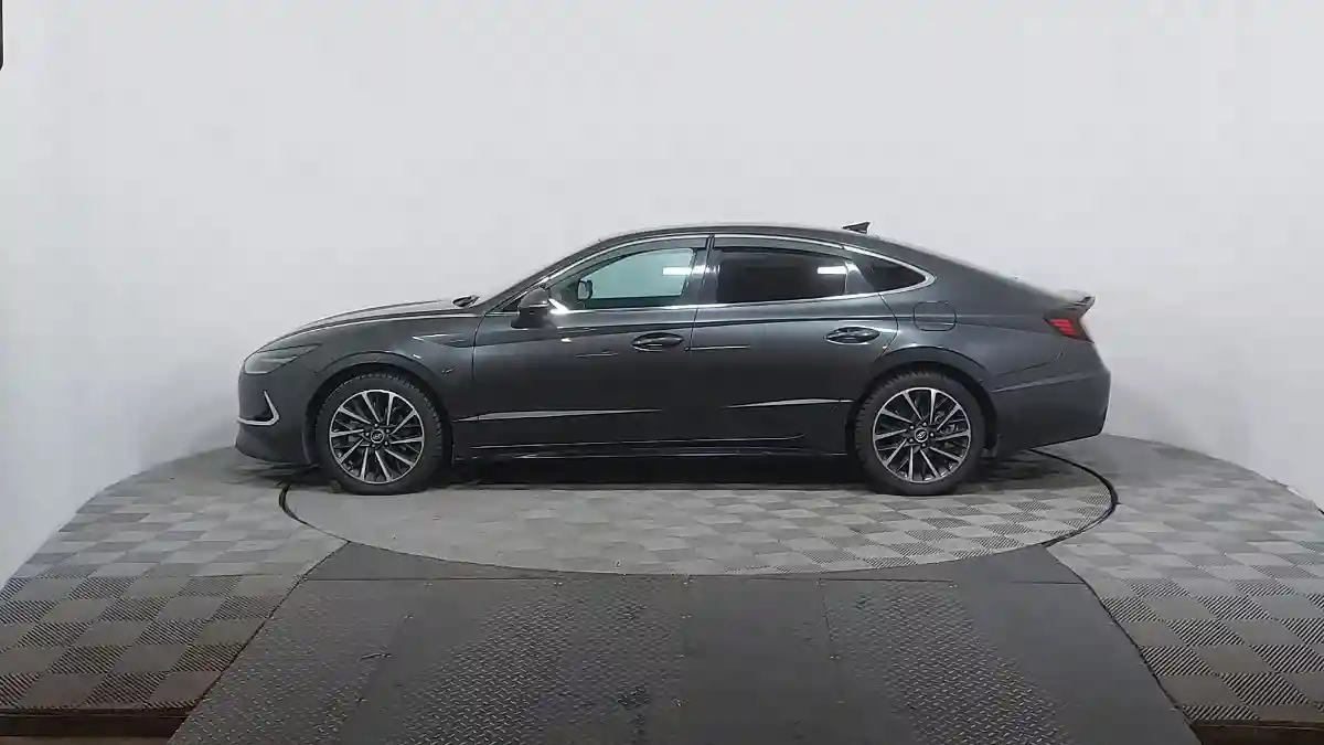 Hyundai Sonata 2021 года за 11 900 000 тг. в Астана