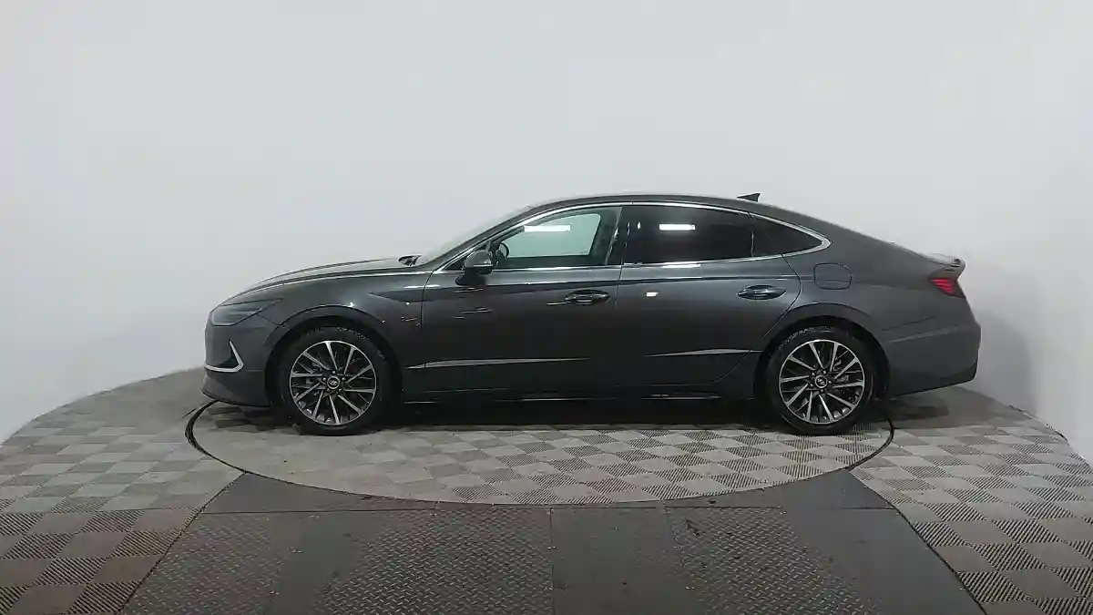 Hyundai Sonata 2021 года за 12 490 000 тг. в Астана