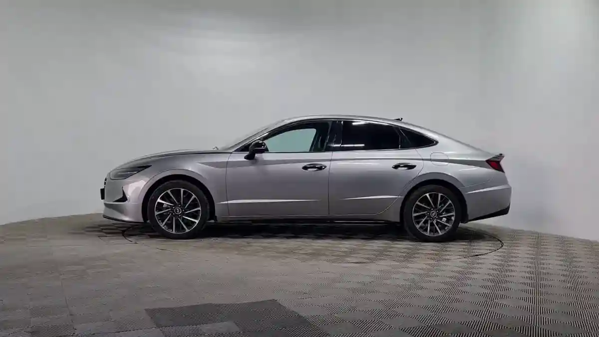 Hyundai Sonata 2021 года за 12 990 000 тг. в Алматы