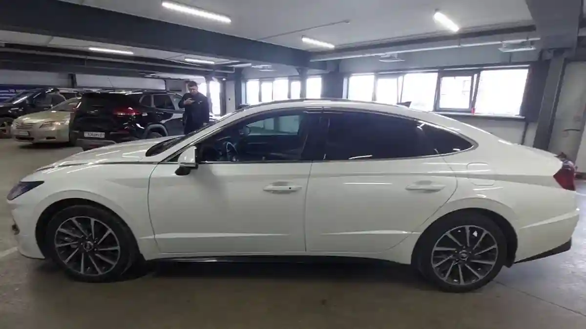 Hyundai Sonata 2022 года за 13 500 000 тг. в Астана
